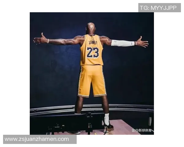 詹姆斯生涯首缺揭幕战!赛后检讨改当助教,雷迪克赞:他帮了大忙 詹姆斯生涯首缺揭幕战!赛后检讨改当助教,雷迪克赞:他帮了大忙